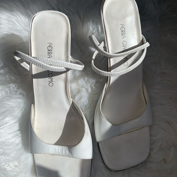 Women’s classsy heel - Picture 4 of 7